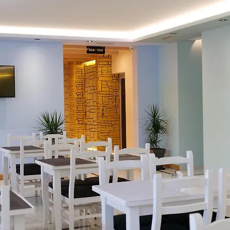 Otel Oceanic Overview 4*