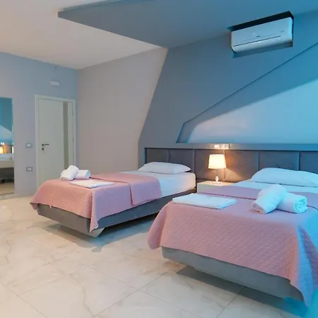 Oceanic Overview Otel