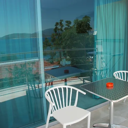 Oceanic Overview Otel