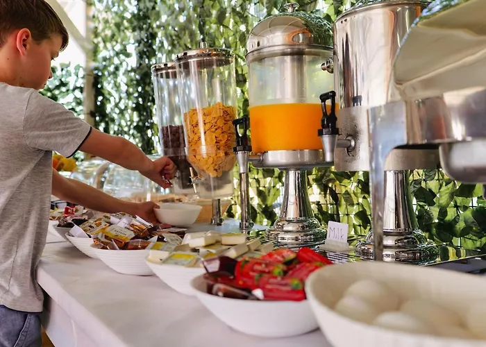 Oceanic Overview Hotel