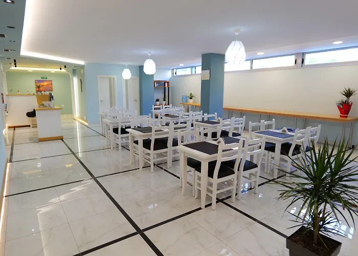 Hotel Oceanic Overview