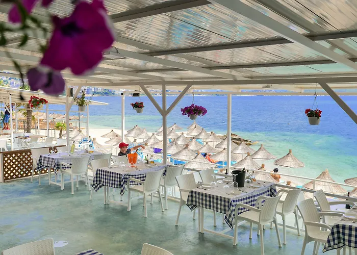 Hotel Oceanic Overview Sarandë