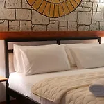 Oceanic Overview Hotel