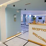 Hotel Oceanic Overview Sarandë
