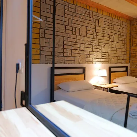 Hotel Oceanic Overview Sarande