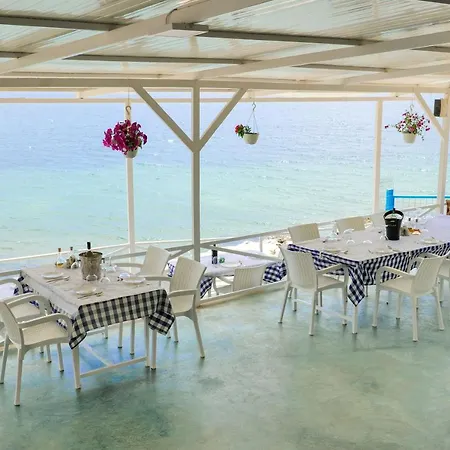 Hotel Oceanic Overview 4*