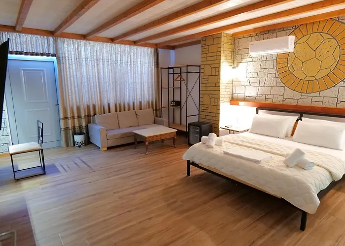 Hotel Oceanic Overview 4*
