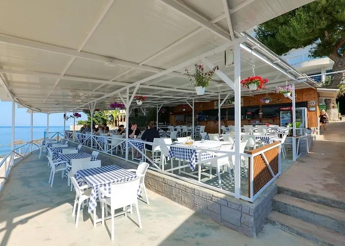 Oceanic Overview Hotel