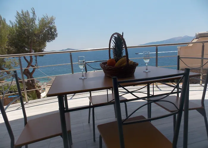 Hotel Oceanic Overview 4*