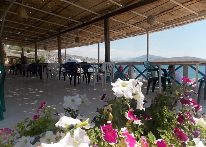 Oceanic Overview Sarandë